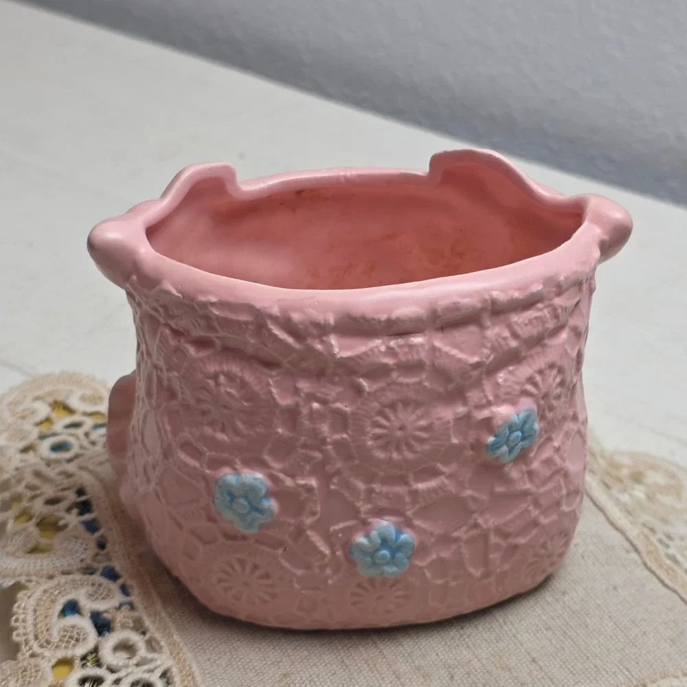 Vintage Pink Ceramic Baby Diaper Planter Lace Texture Blue Flowers ABC Blocks‎